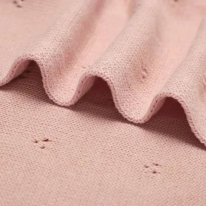Lunara Soft Blanket: Delicate cotton for babies 